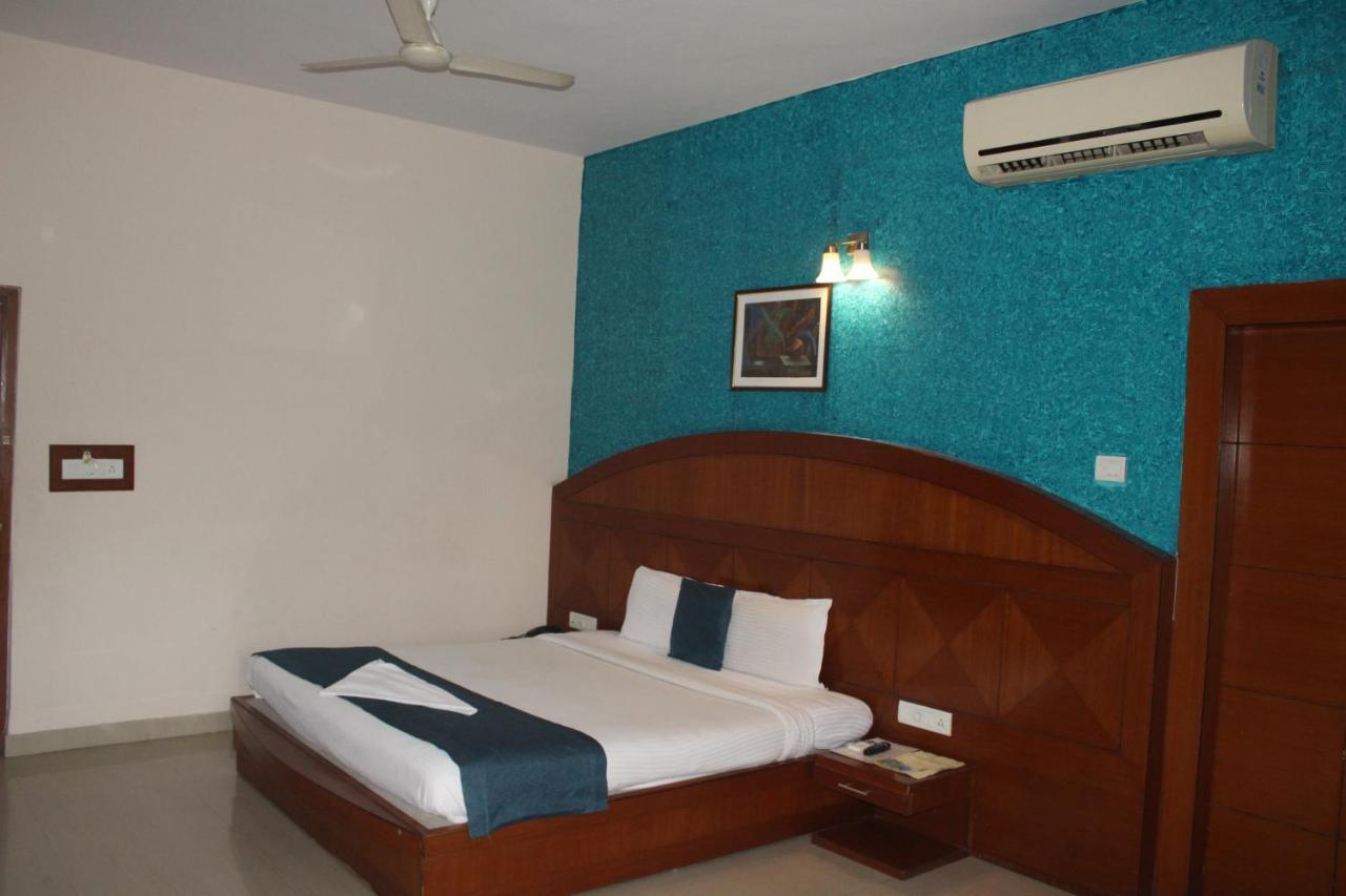 Hotel Stay By The Way Mysore Ngoại thất bức ảnh